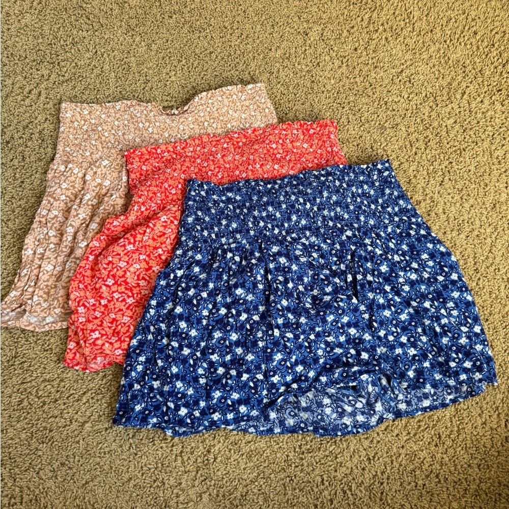 Aerie Textured Skirt Trio in Red, Blue, and Tan